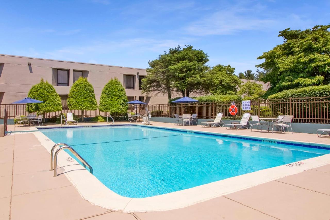 Clarion Inn Asheville Airport Φλέτσερ Εξωτερικό φωτογραφία