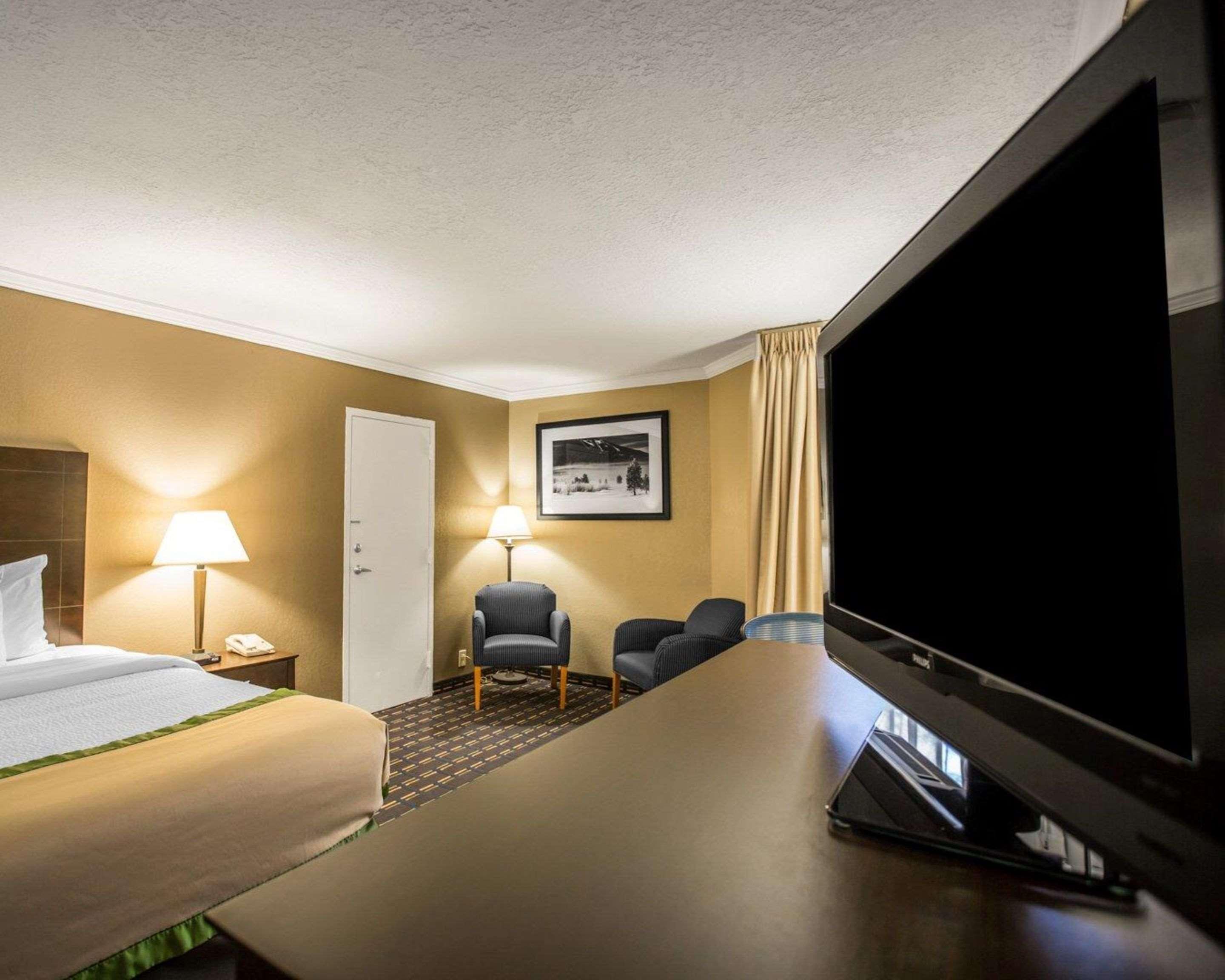 Clarion Inn Asheville Airport Φλέτσερ Εξωτερικό φωτογραφία
