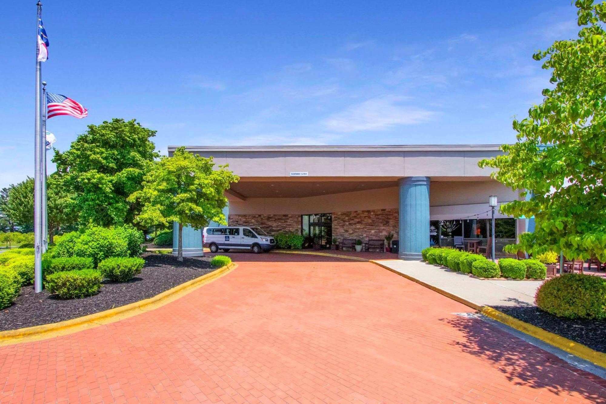 Clarion Inn Asheville Airport Φλέτσερ Εξωτερικό φωτογραφία